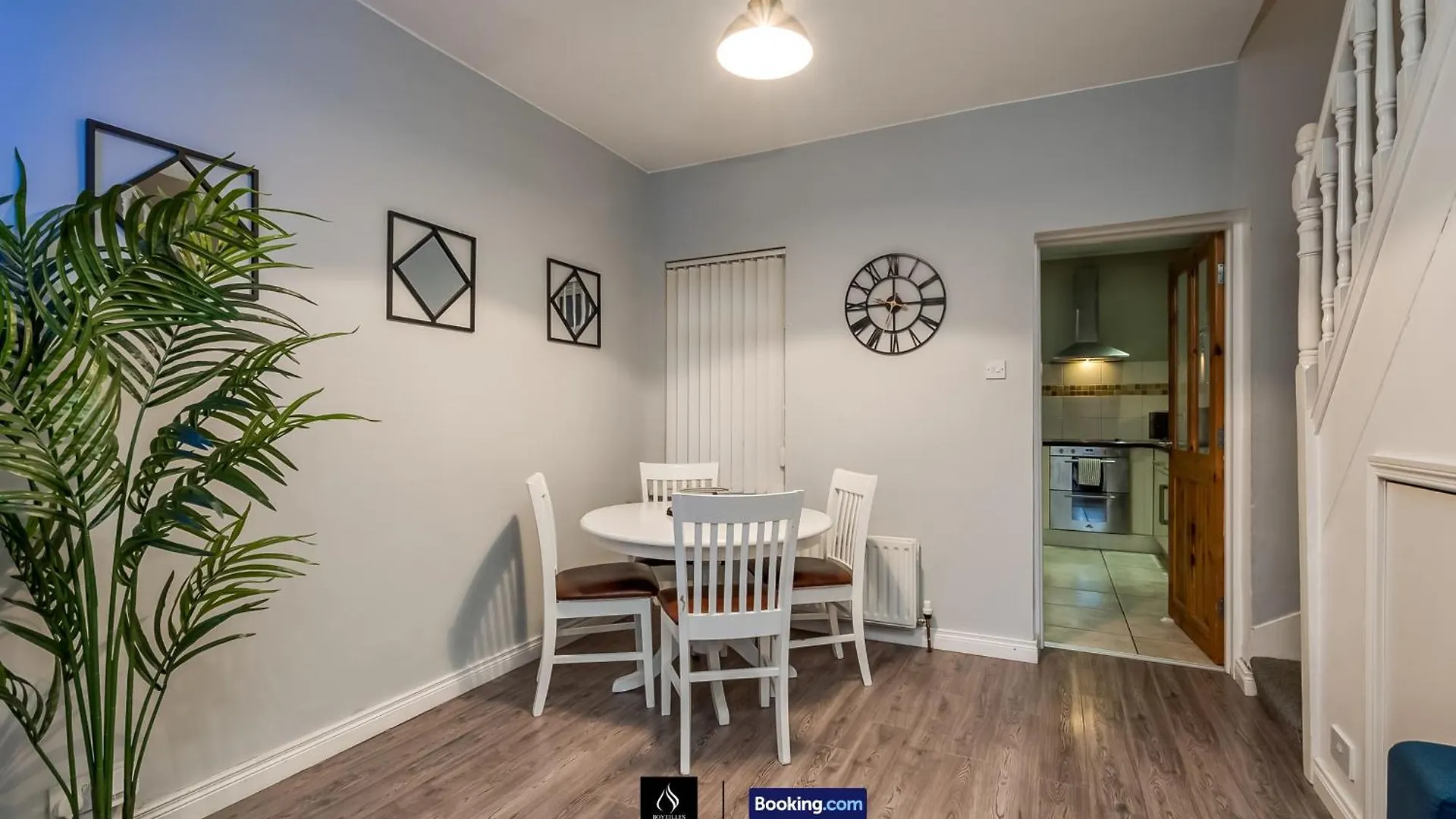 Holiday home 2 Bedrooms House By Boyeilles Apartments Short Lets & Serviced Accommodation Belfast With Free Wifi